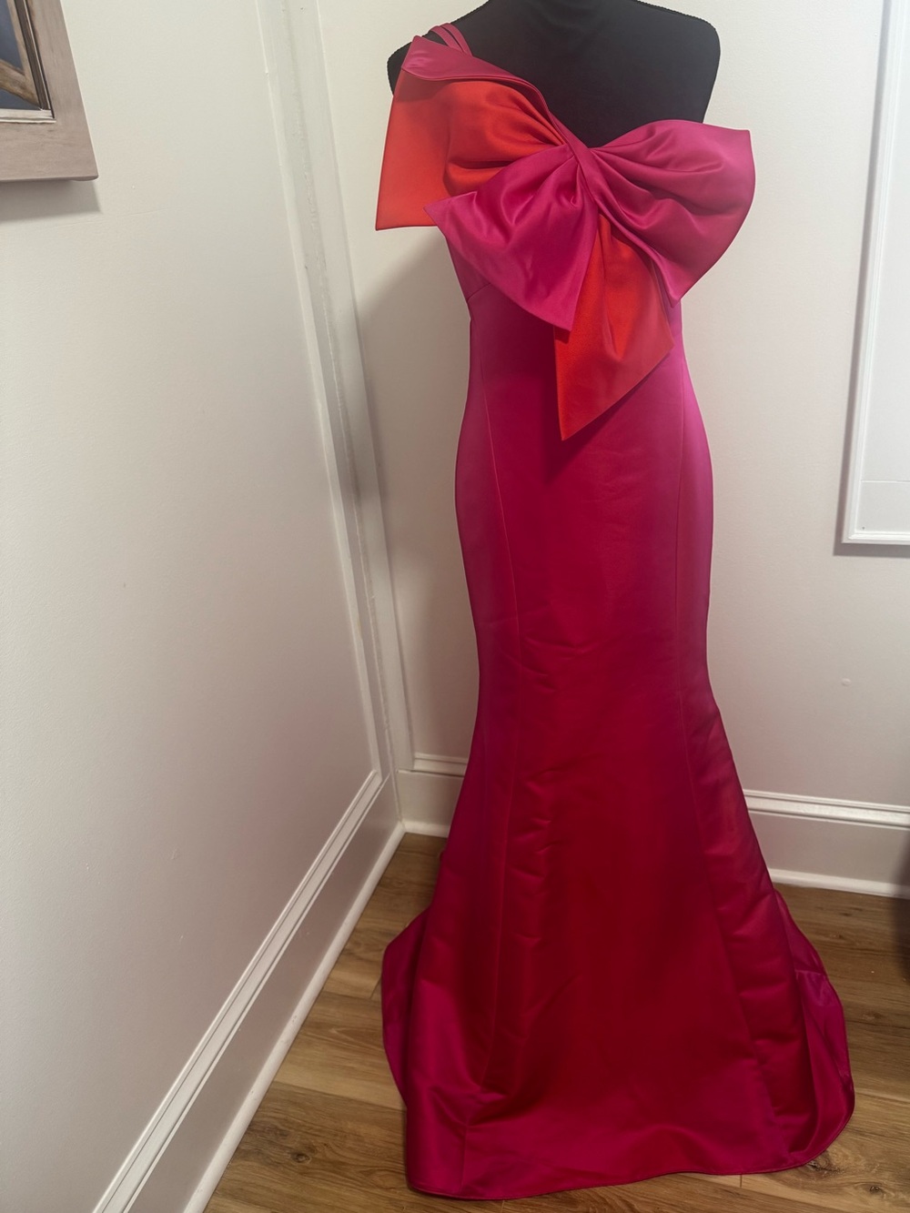 NWT Amsale Fuchsia/Coral One-Shoulder Gown with Oversized Bow Size 6